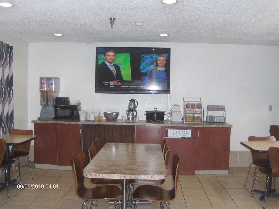 Super 8 by Wyndham Prestonsburg主图