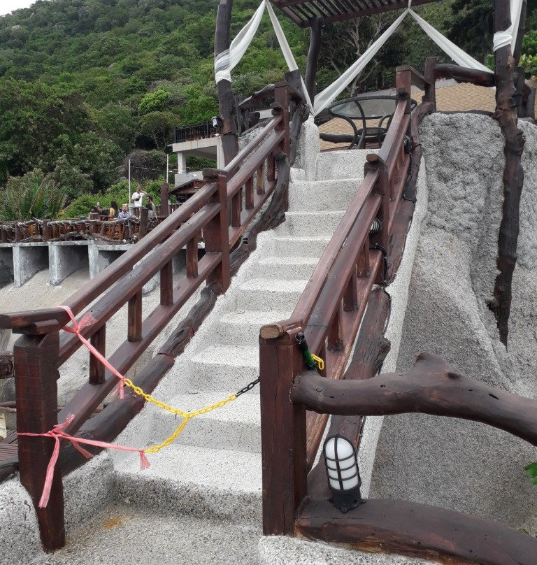 杜斯特邦查度假村主图