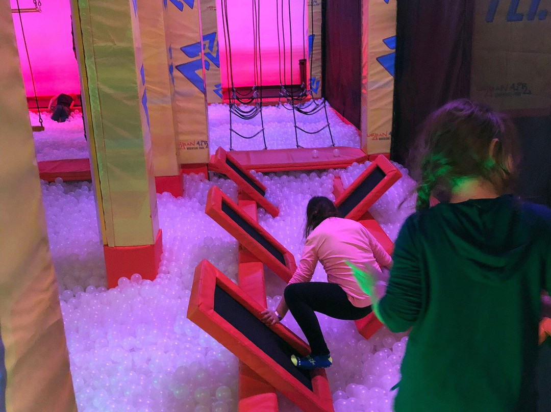 Urban Air Trampoline and Adventure Park-Sudbury必去景点