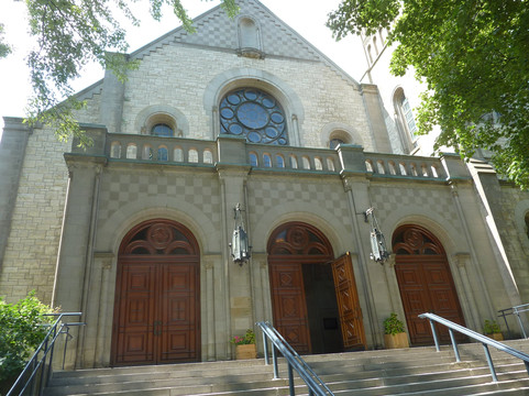 St. Leon Catholic Church-Westmount必去景点