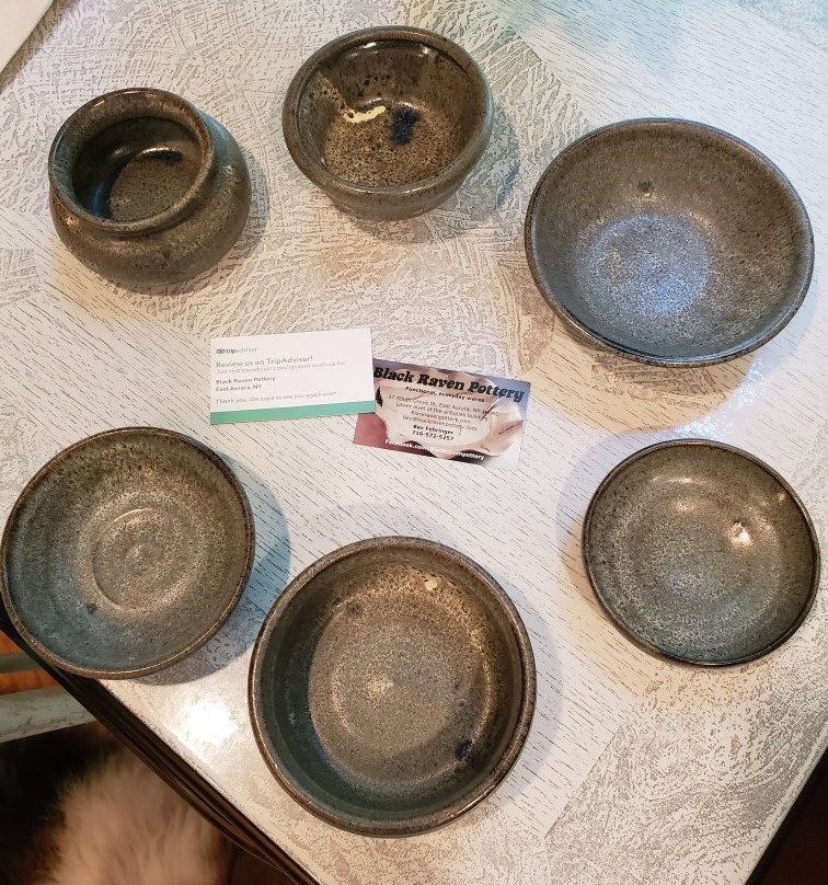 Black Raven Pottery-East Aurora必去景点