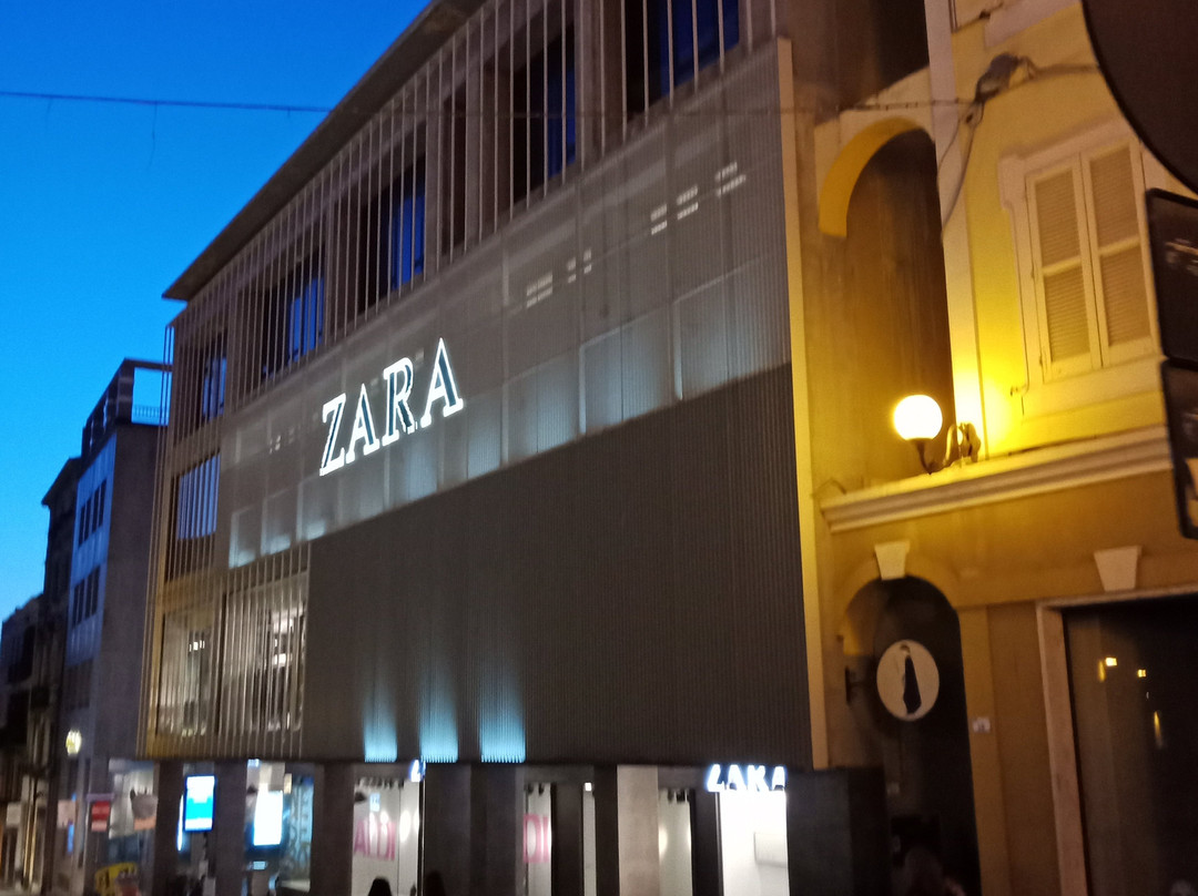 Piazza Azuni 18主图