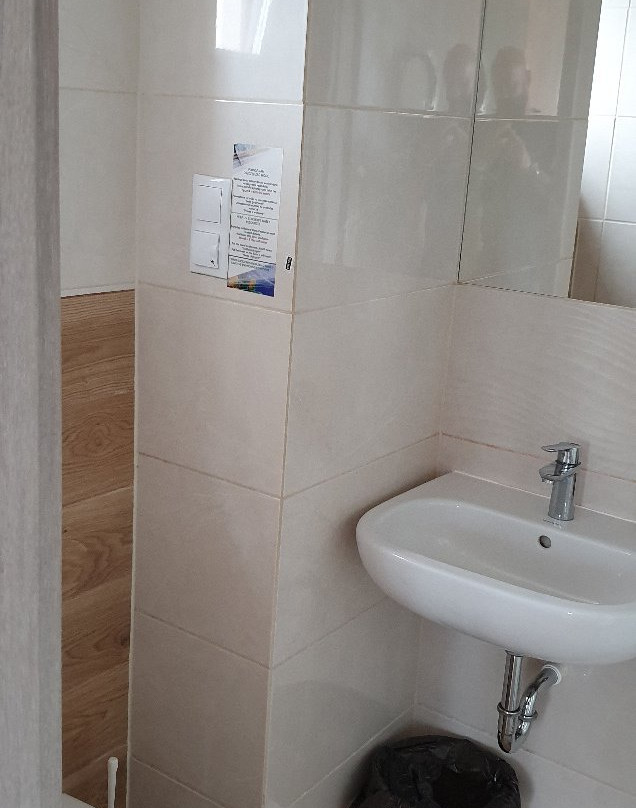 Marina Mielno with view on the lake主图