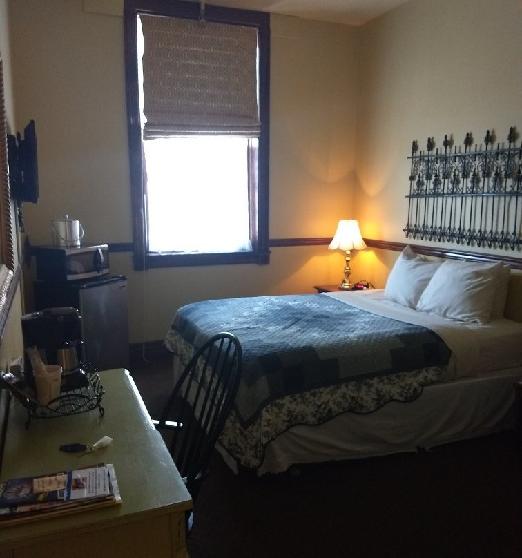 Bronco Billy's Hotel主图