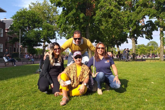 Holland, English & Fun