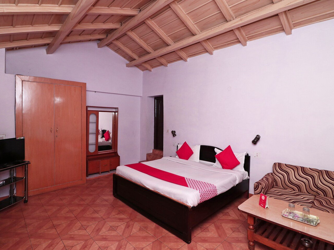 OYO 15171 Shri Shail Inn主图