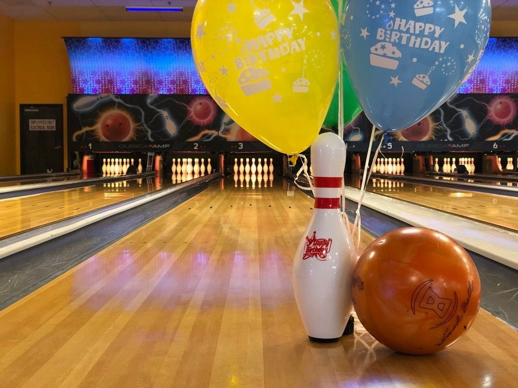 Strike Zone Bowling Lanes景点图片