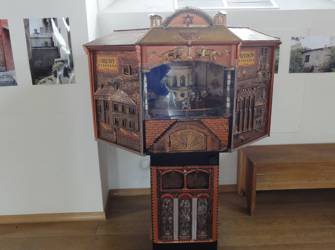 Chmielnik Synagogue景点图片