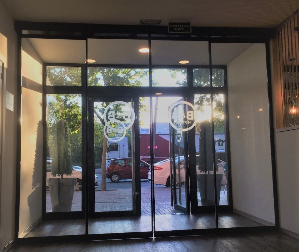 卢比H2酒店主图