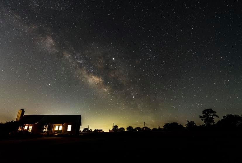 The Lazy T B and B主图