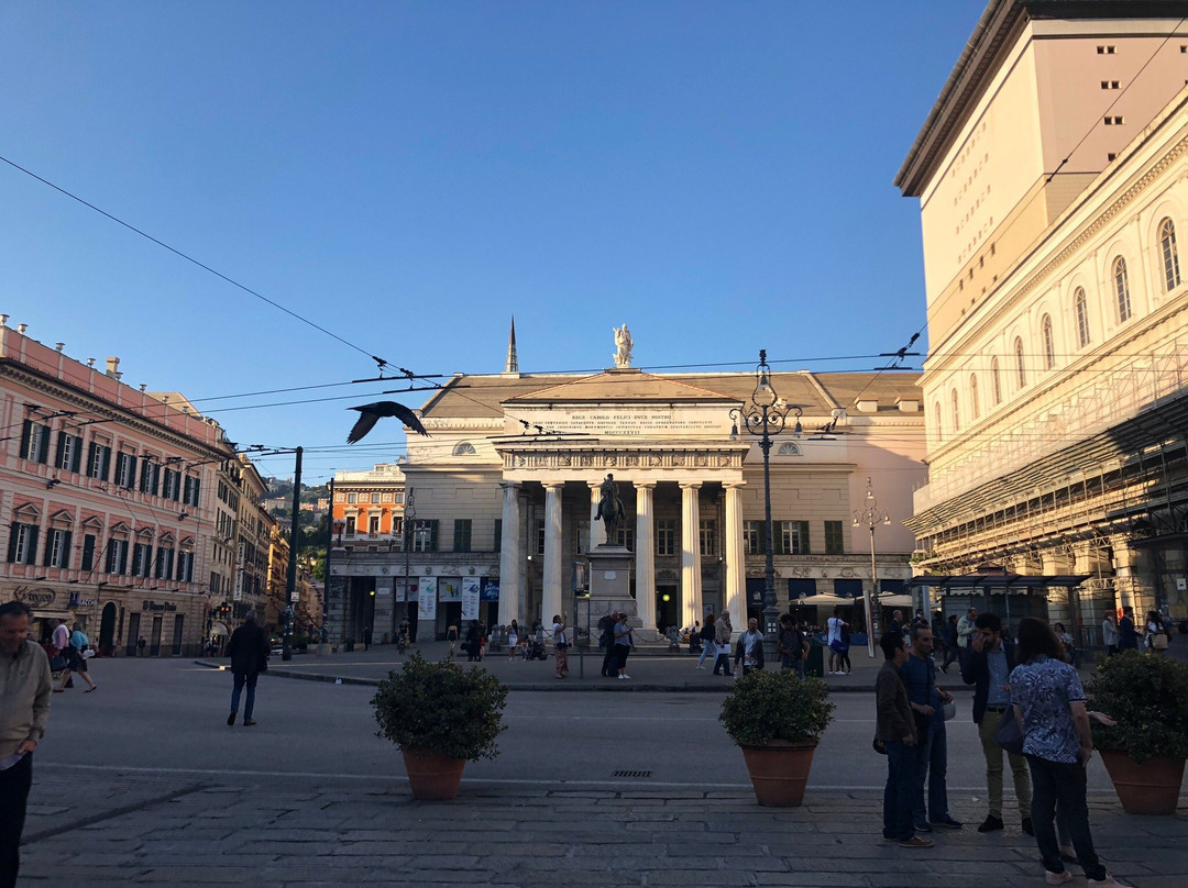 Piazza Raffaele De Ferrari景点图片