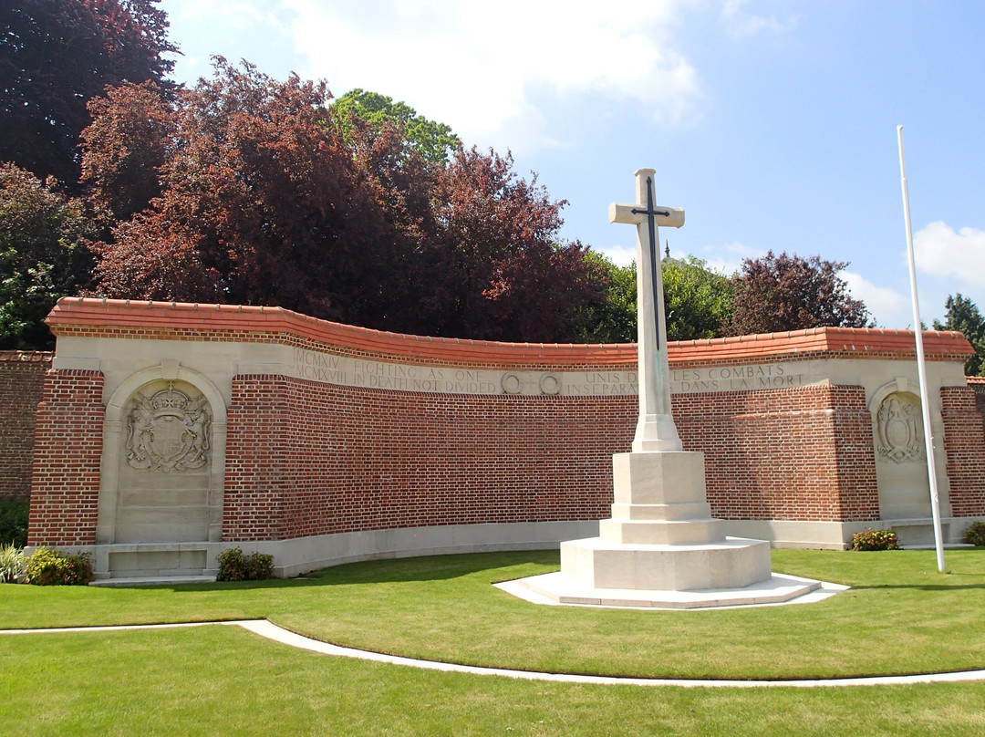 La Kreule Military Cemetery景点图片