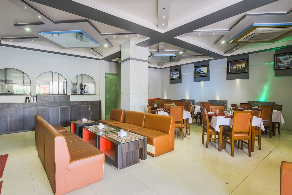 OYO 351 Hotel Everest International主图