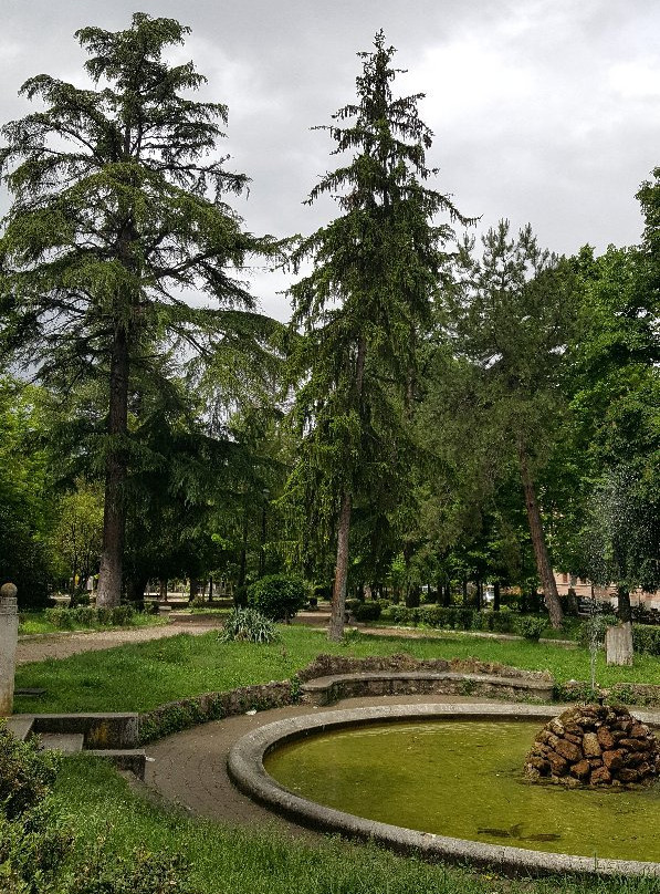 Villa Comunale-苏尔莫纳必去景点