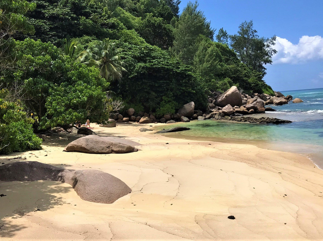 Anse Consolation-普拉兰岛必去景点