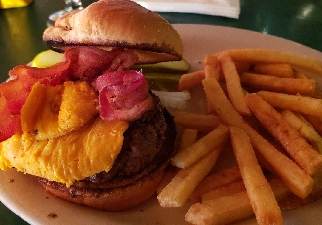 Smitty's Food & Drink