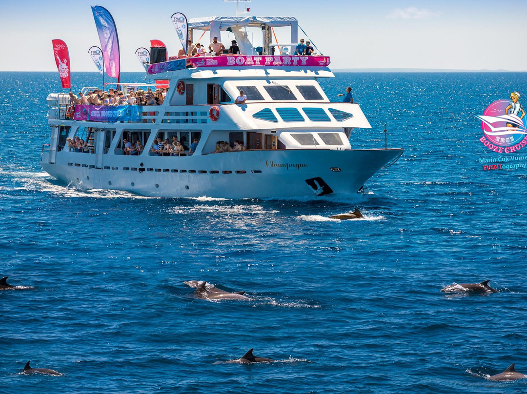 Zrce Booze Cruise-诺瓦利亚必去景点