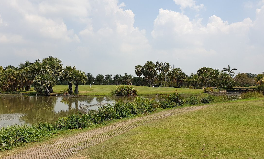 Krung Kavee Golf & Country Club Estate景点图片