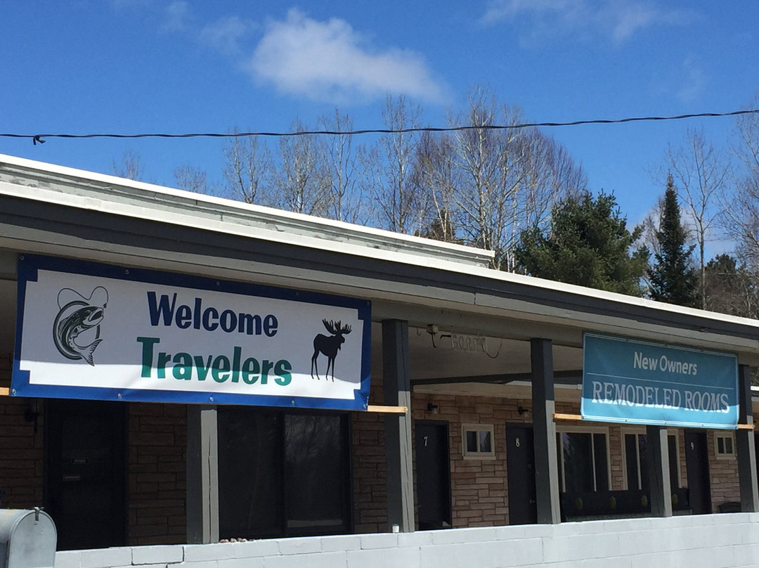 Three Lakes Motel主图