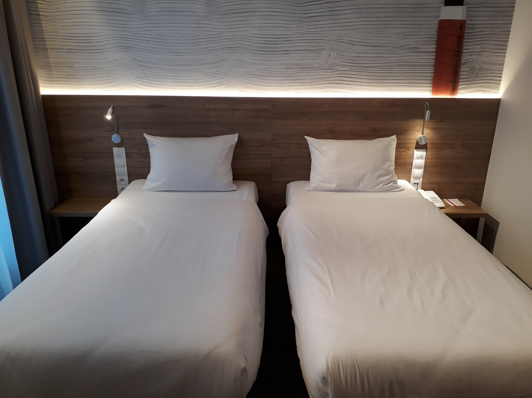 Active Hotel主图