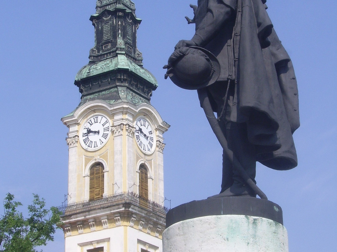 Statue of Kossuth Lajos景点图片
