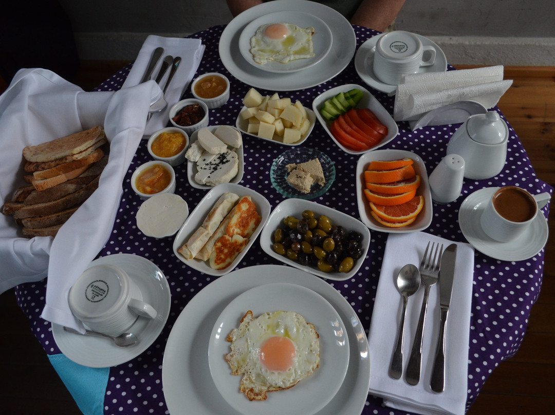 Cypriot Swallow Boutique Hotel主图