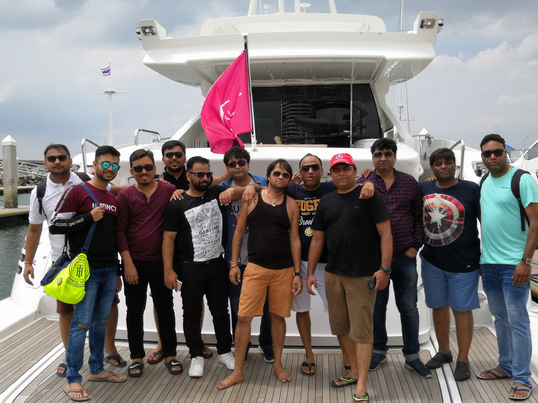 Pattaya Boat Cruises景点图片