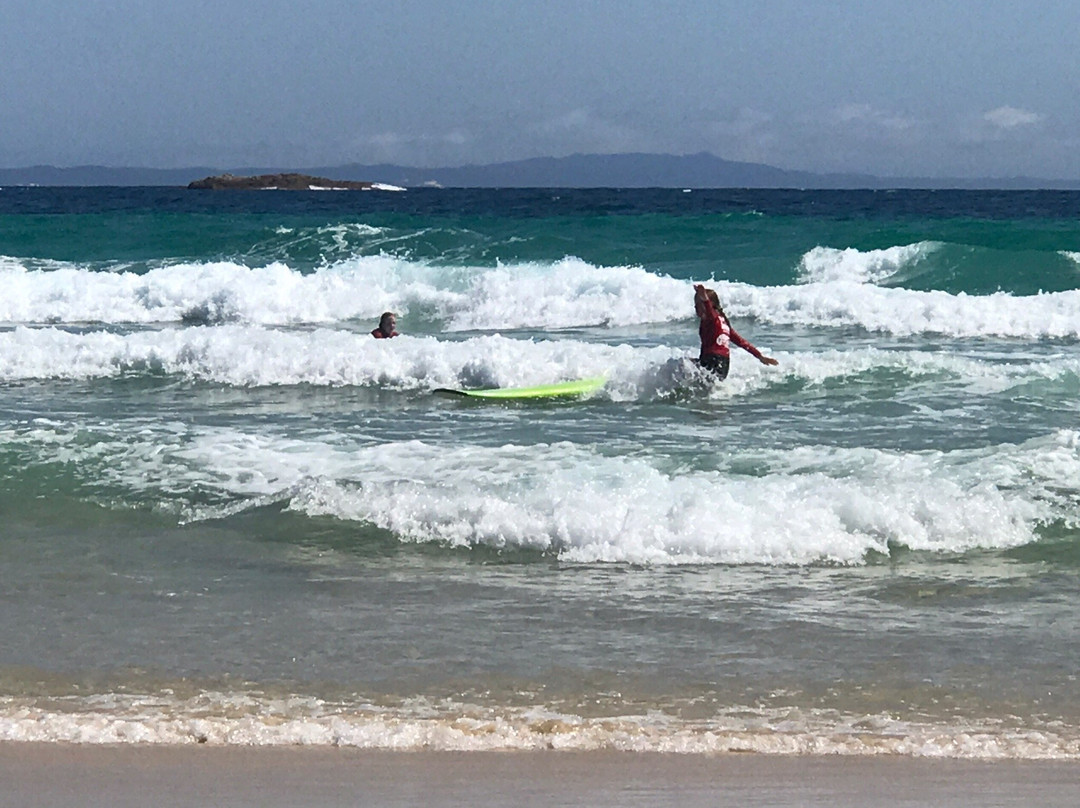 North Stradbroke Island Surf School景点图片