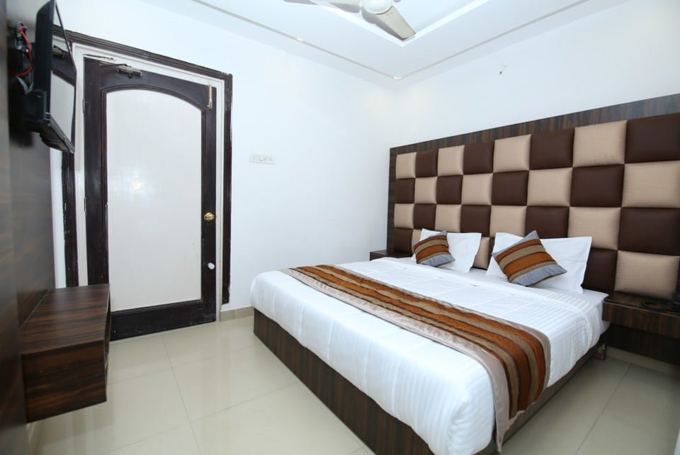 OYO 9857 Hotel Suryaa主图