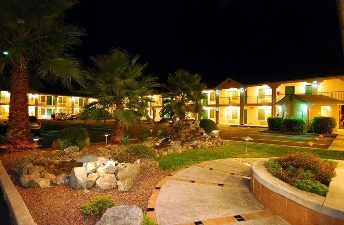 Cloverdale Wine Country Inn & Suites主图