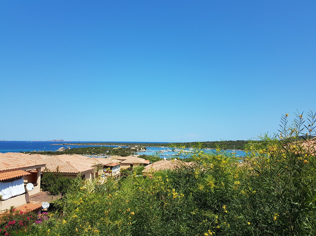 Baia De Bahas Apartments主图