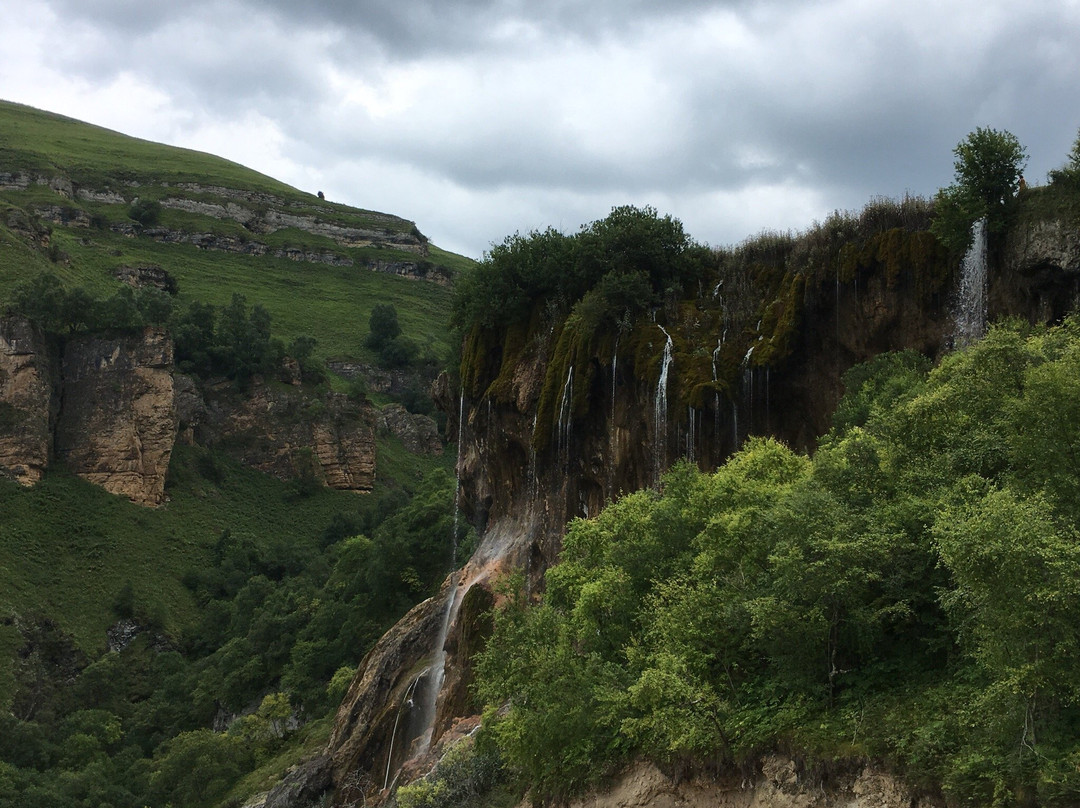 Gedmish Waterfalls景点图片