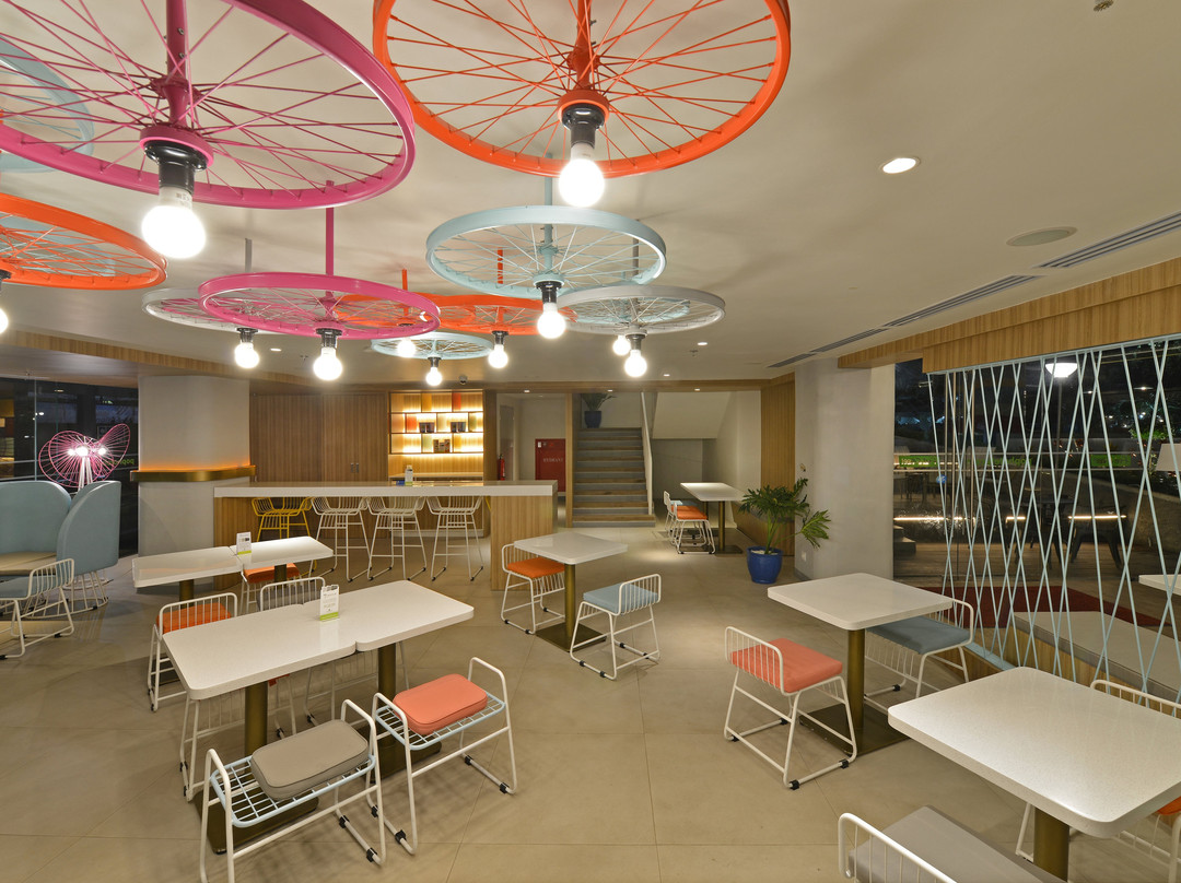 Pop! Hotel Solo主图
