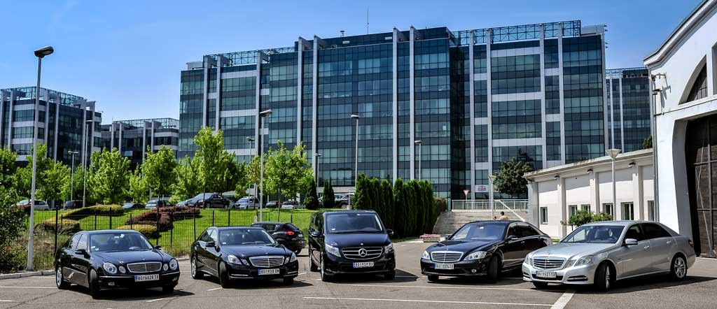 BG Best4you Limo Service景点图片