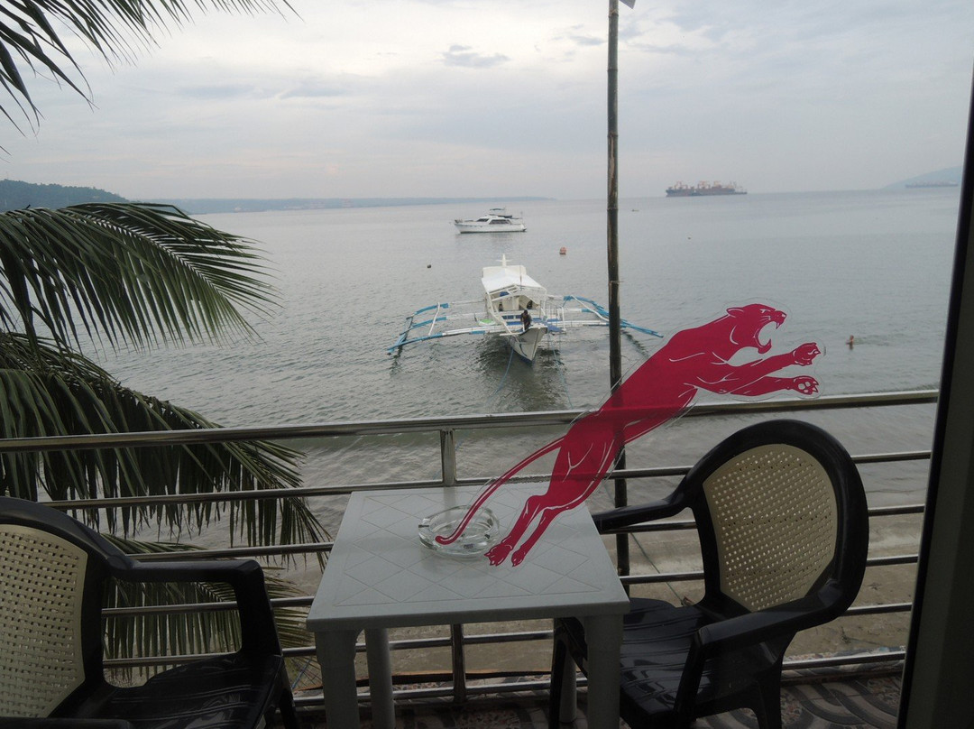 Mango's Beachfront Resort主图