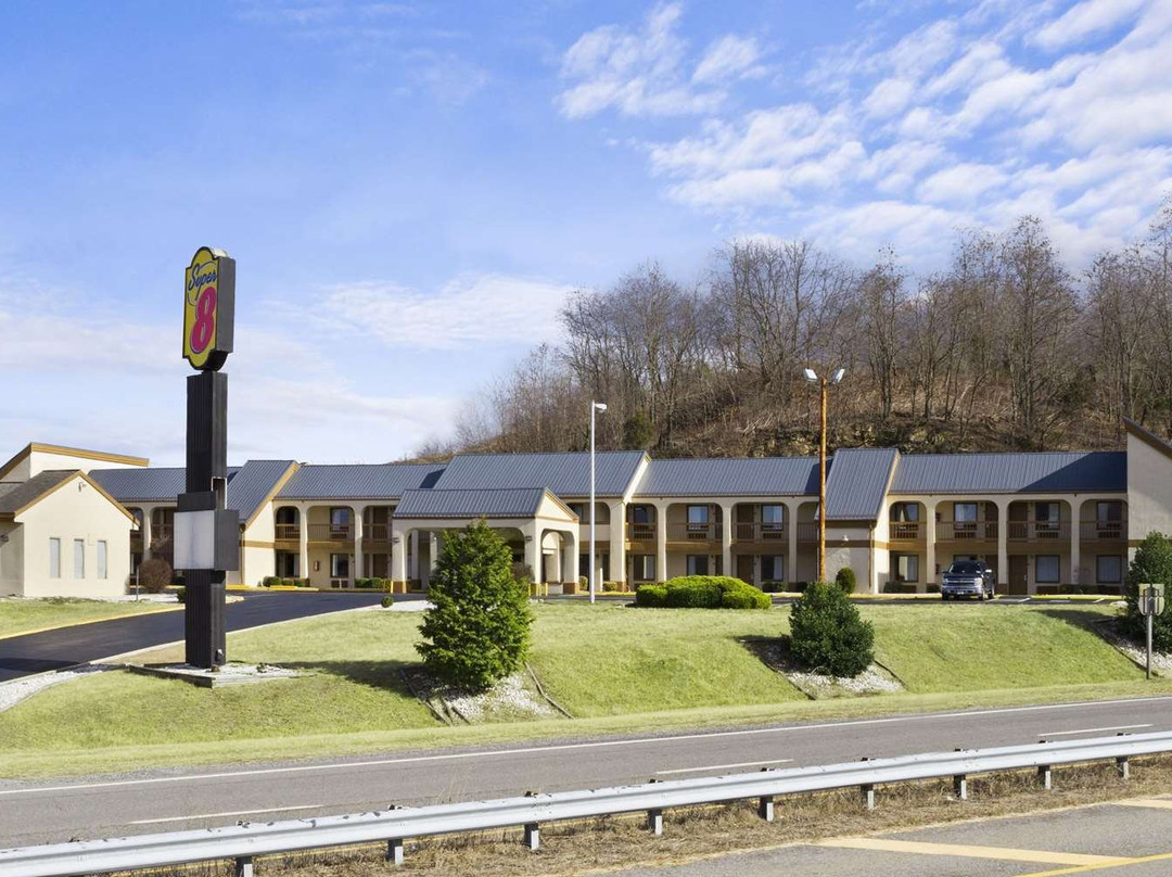 Super 8 by Wyndham Fort Chiswell Wytheville Area主图