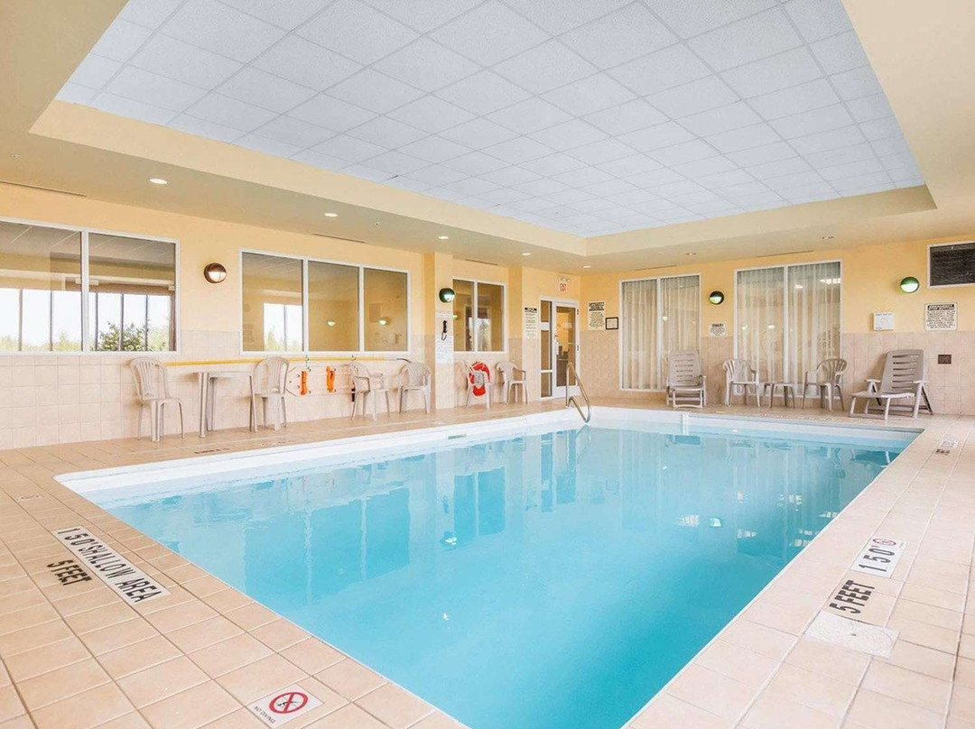 Comfort Inn Sturgeon Falls主图