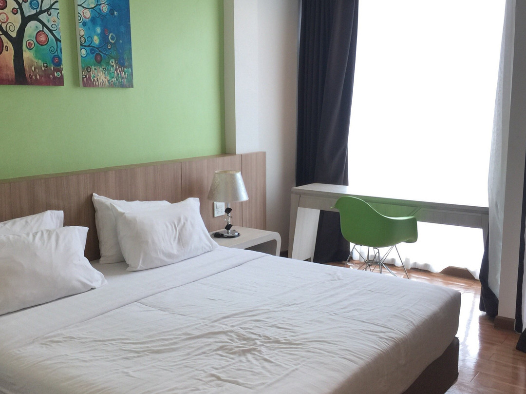 The River Hotel主图