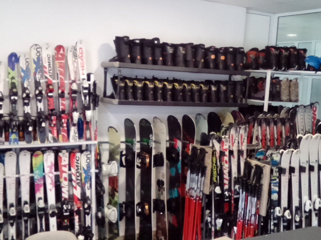 Ski Shop "CharSki"-波罗维兹必去景点