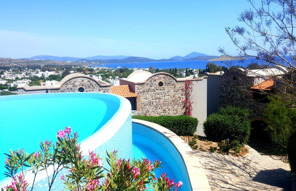 Temenos Luxury Suites Hotel & Spa-浴室