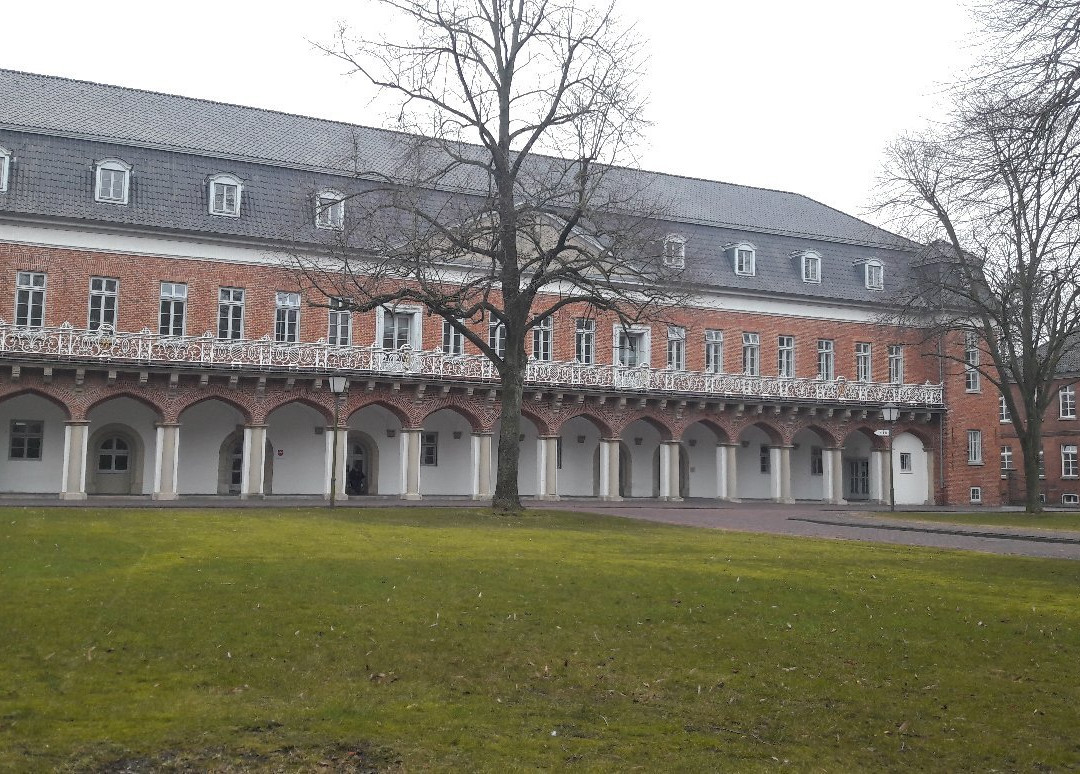Auricher Schloss景点图片
