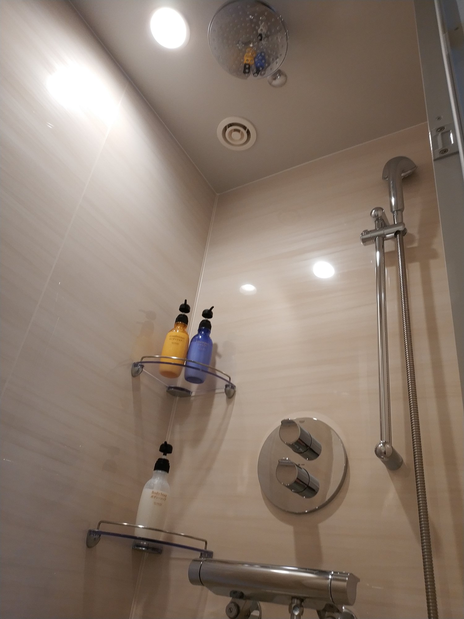 Red Roof Inn & Suites Osaka Namba Nippombashi-浴室