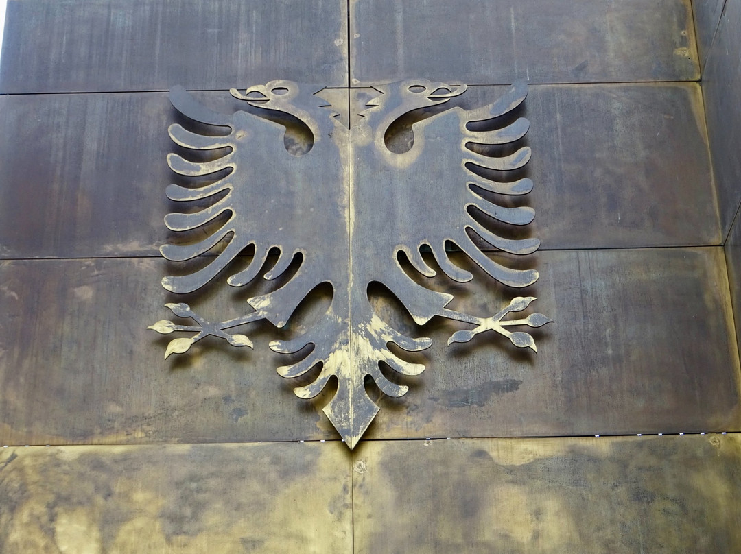 Independence Monument-地拉那必去景点