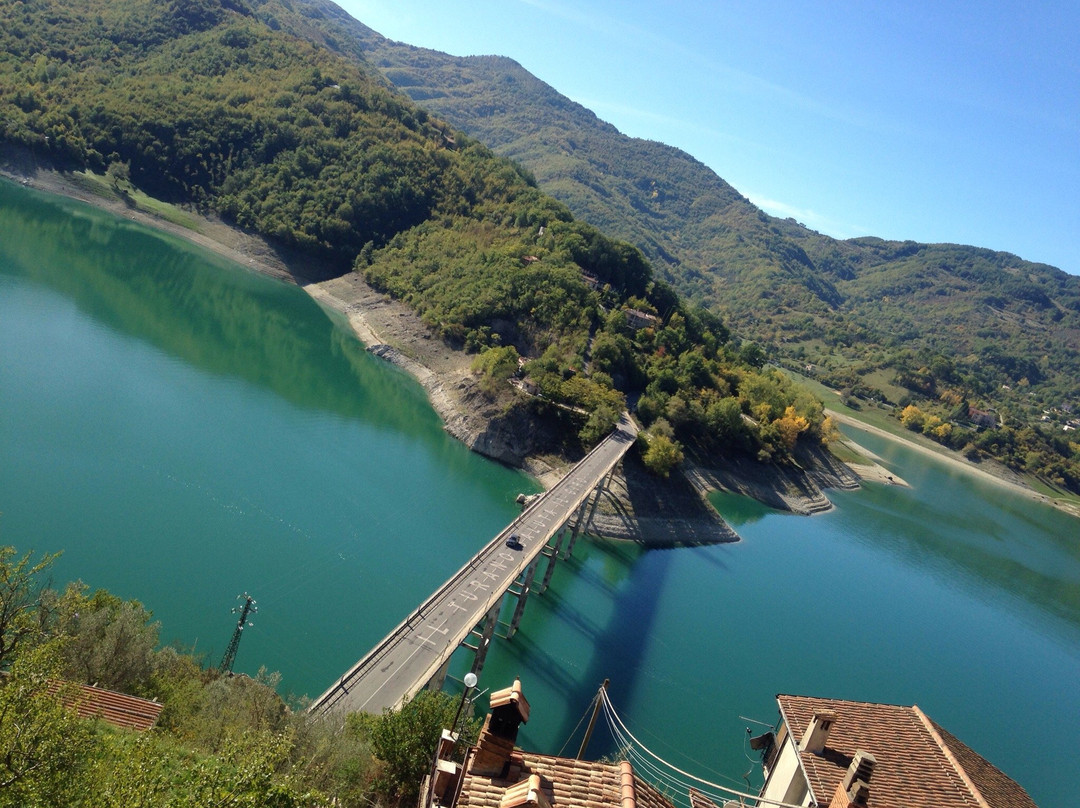 Lago del Turano景点图片