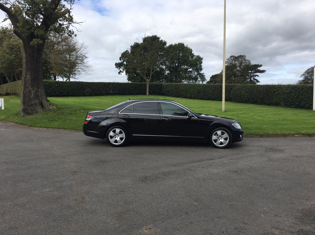 Macclesfield Luxury Cars private Hire Taxi service-麦克尔斯菲尔德必去景点