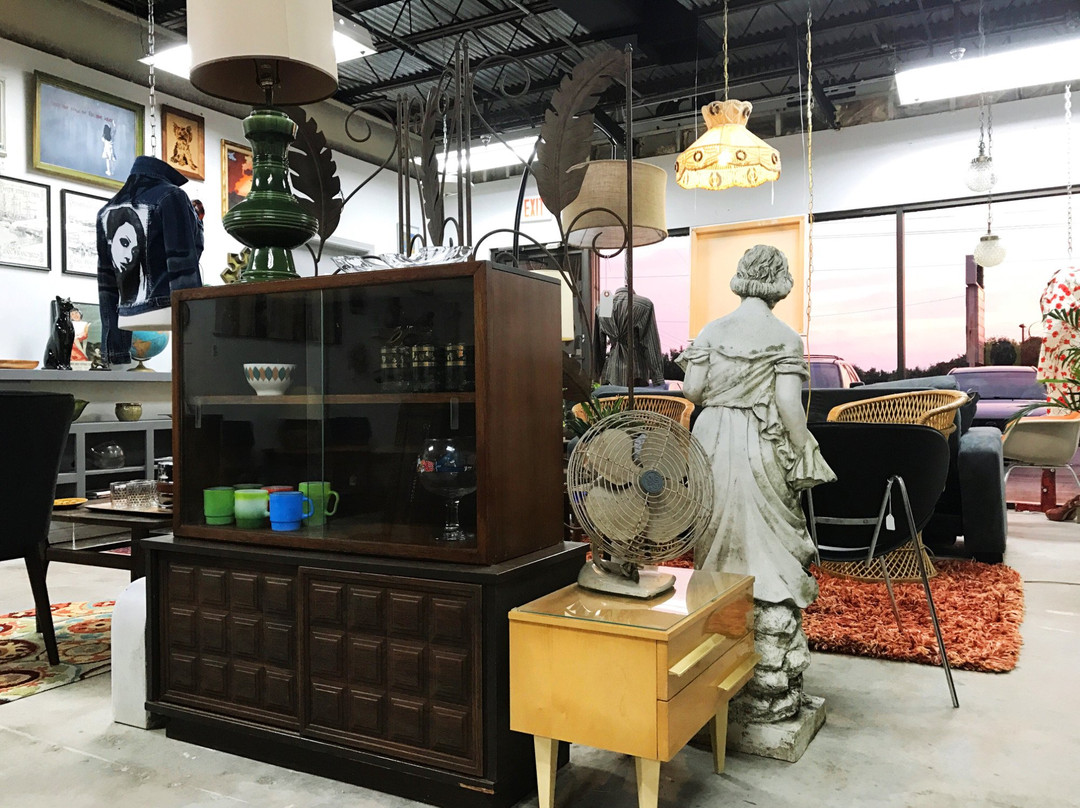 La-La Land Boutique-达芙妮必去景点