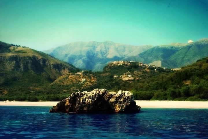 Himara Watertaxi景点图片