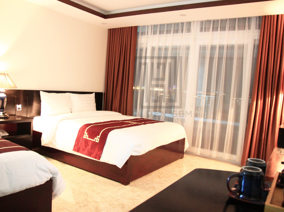 Golden Gem Tuan Chau Hotel