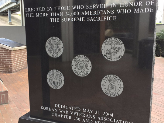 Louisiana Memorial Plaza-巴吞鲁日必去景点