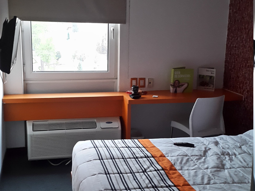 City Express Junior By Marriott Toluca Aeropuerto主图